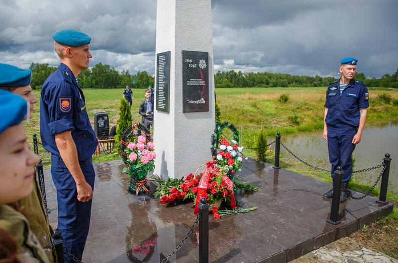 Памятник односельчанам-участникам Великой Отечественной войны открыли в Кубинке, 2020
