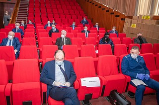 При посещении административных зданий в Одинцовском округе необходимо использование масок и перчаток