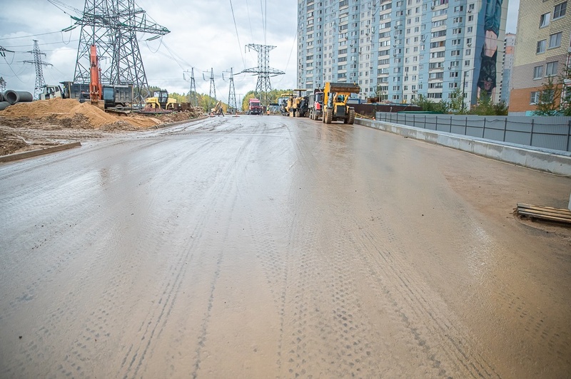 Проверка хода реконструкции улицы Чистяковой в Новой Трёхгорке в Одинцовском округе, 2022